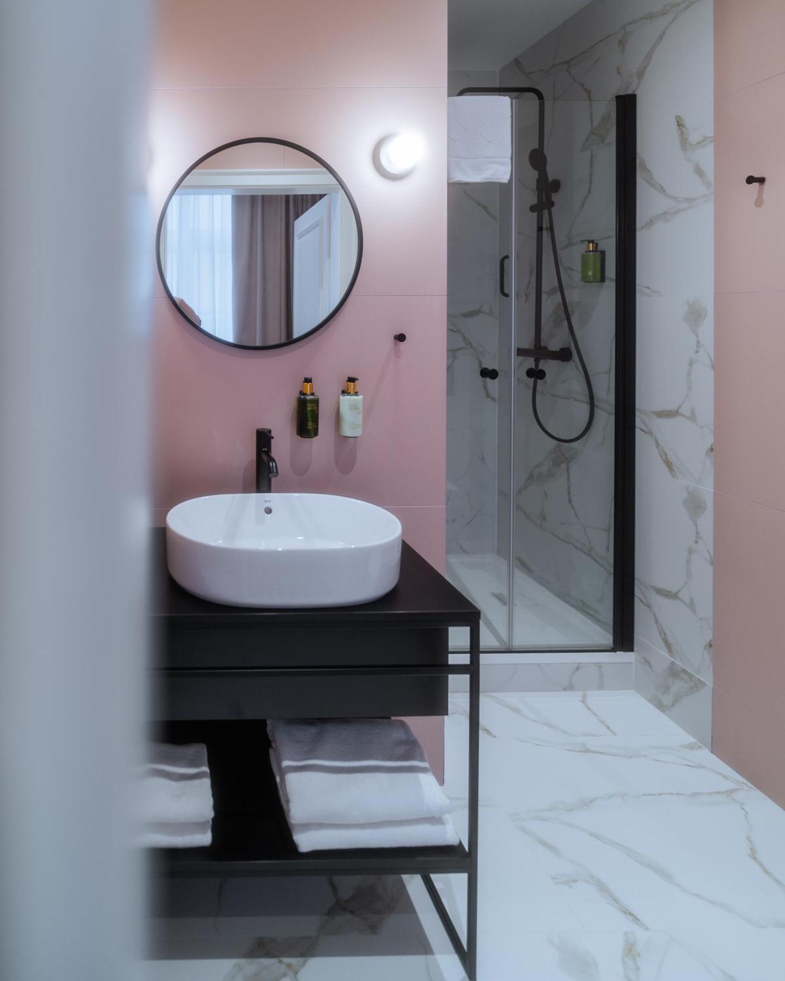 Hotel Pietryna Łódź Dış mekan fotoğraf